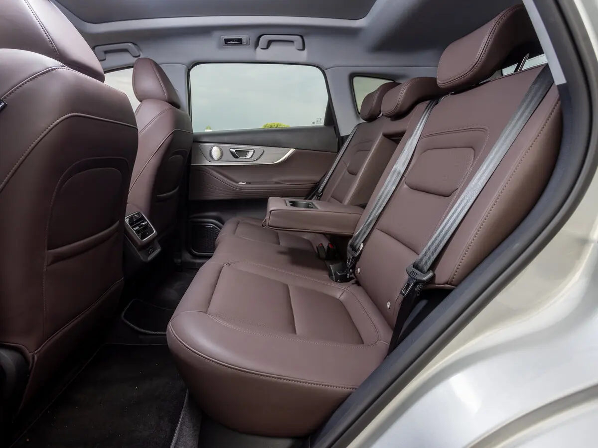 Chery Tiggo 7 Pro Max I Рестайлинг Внедорожник 5 дв. — photo 10