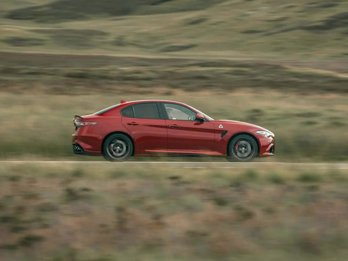 Alfa Romeo Giulia II (952) Рестайлинг Седан — сүрөт 2