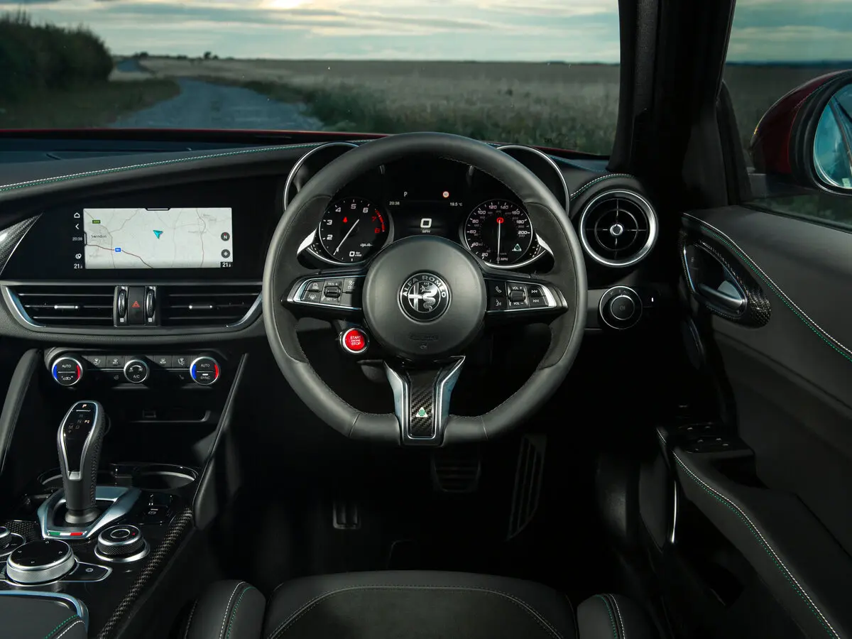 Alfa Romeo Giulia II (952) Рестайлинг Седан — сүрөт 10
