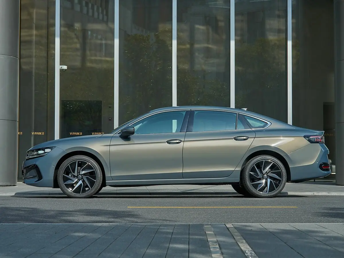 Volkswagen Magotan B9 Седан — photo 2