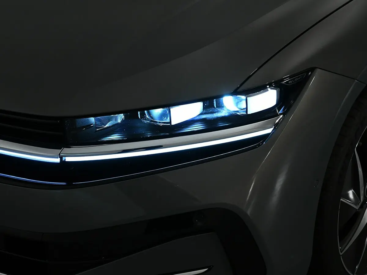 Volkswagen Magotan B9 Седан — photo 16