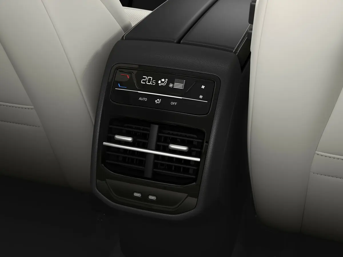 Volkswagen Magotan B9 Седан — photo 18