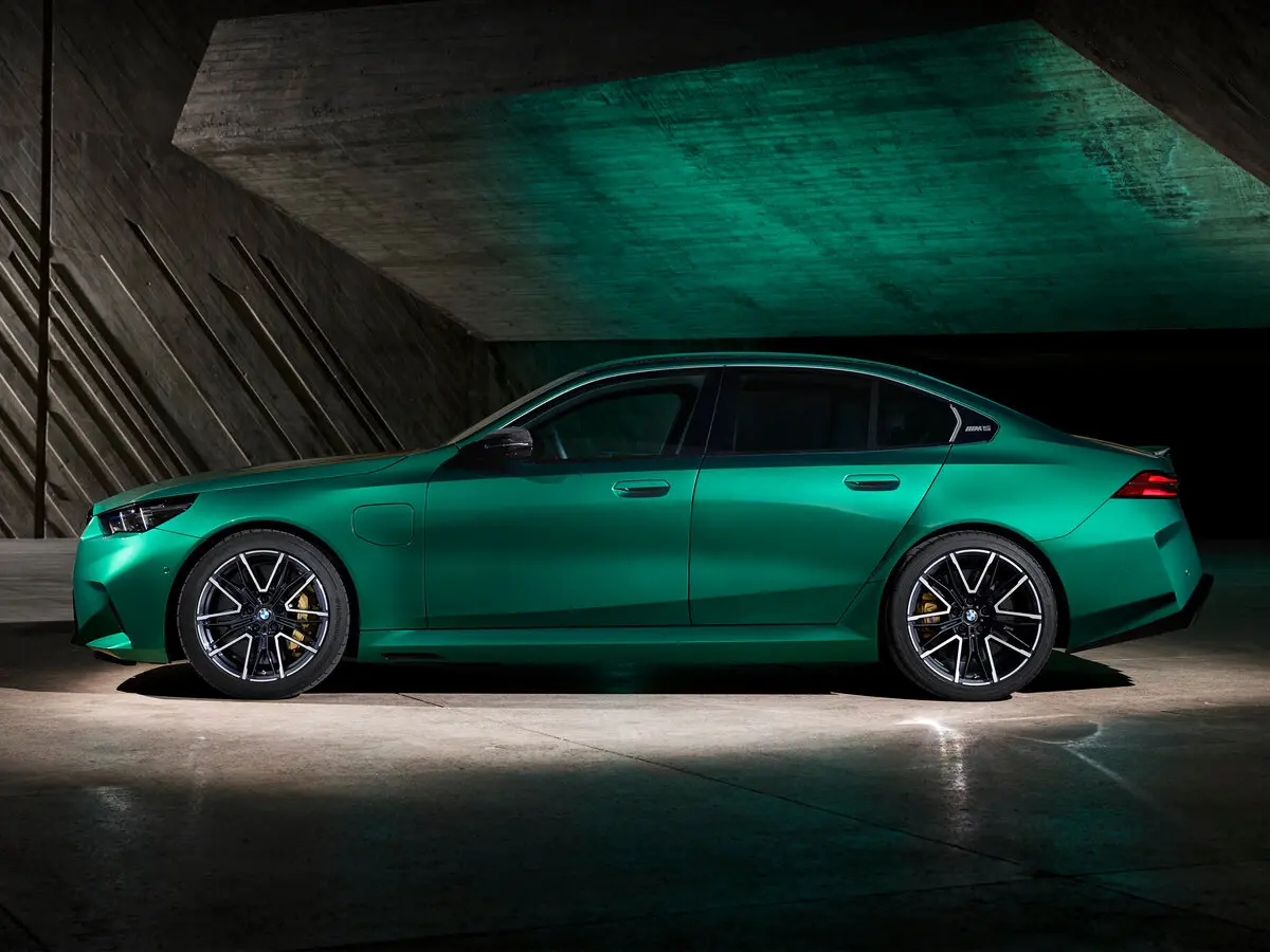 BMW M5 VII (G90) Седан — photo 2