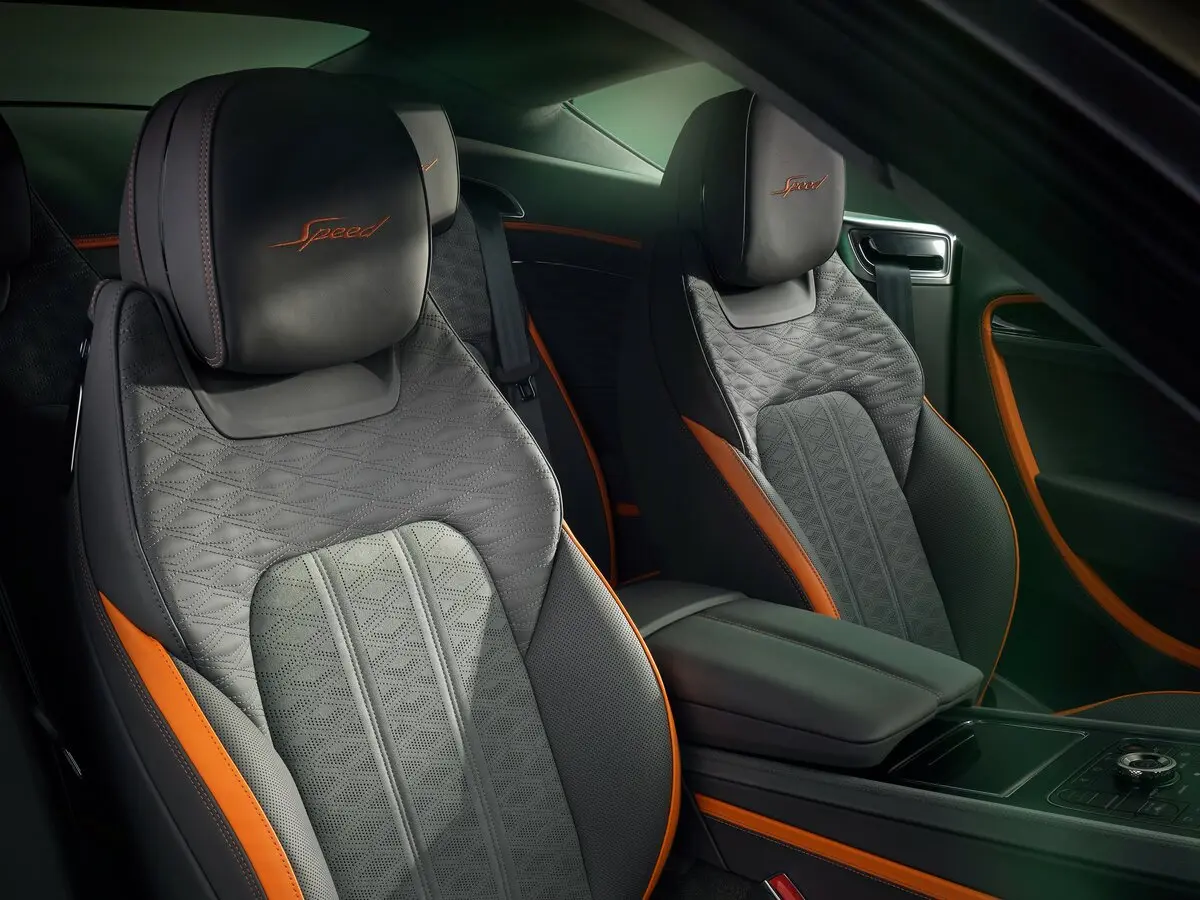 Bentley Continental GT IV Купе — 照片 9