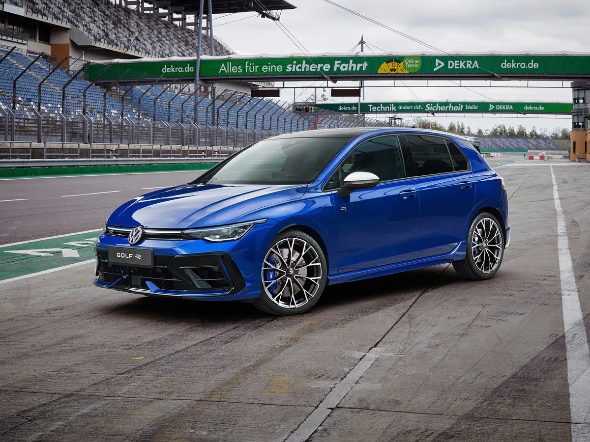 Volkswagen Golf R VIII Рестайлинг Хэтчбек 5 дв.
