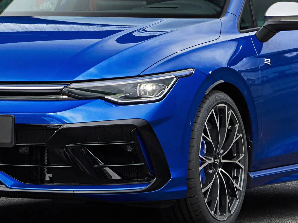 Volkswagen Golf R VIII Рестайлинг Хэтчбек 5 дв. — сүрөт 11