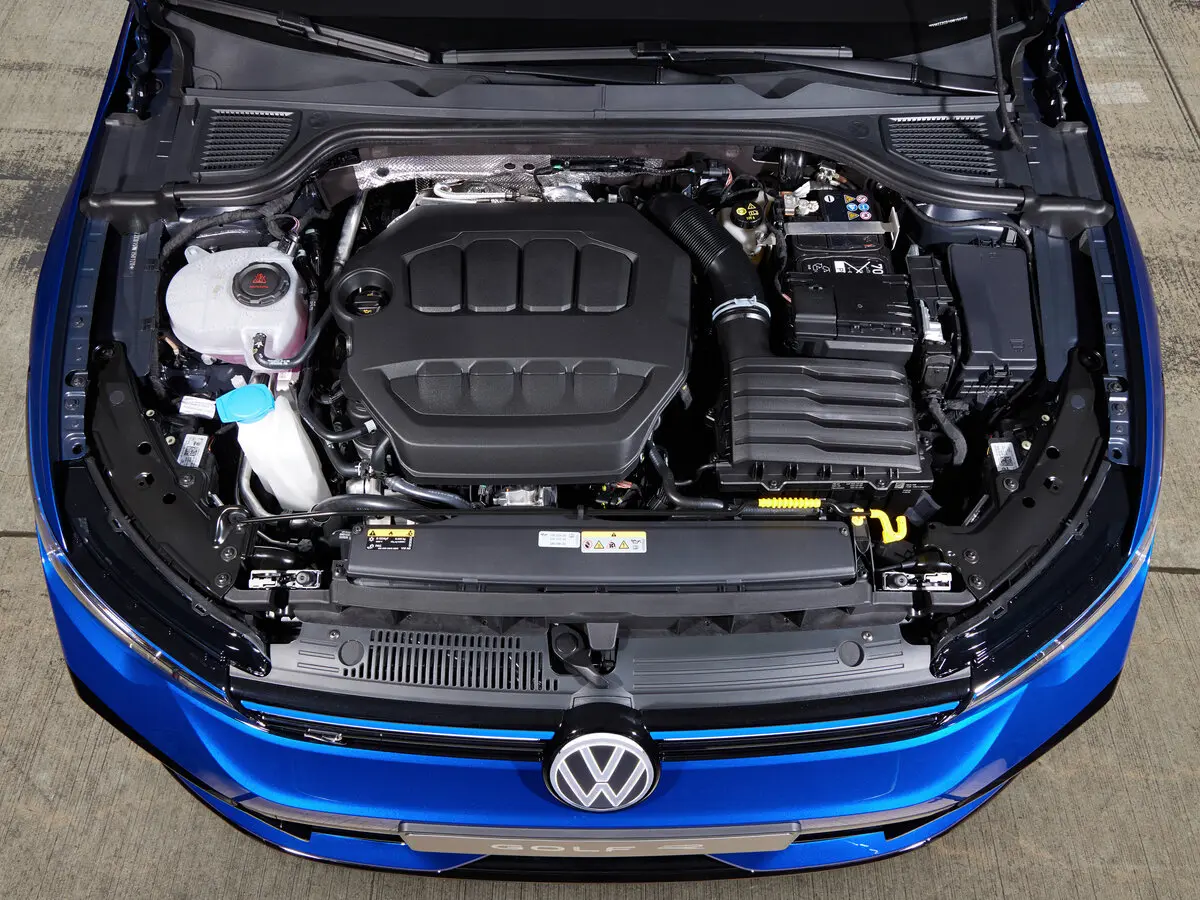 Volkswagen Golf R VIII Рестайлинг Хэтчбек 5 дв. — сүрөт 13