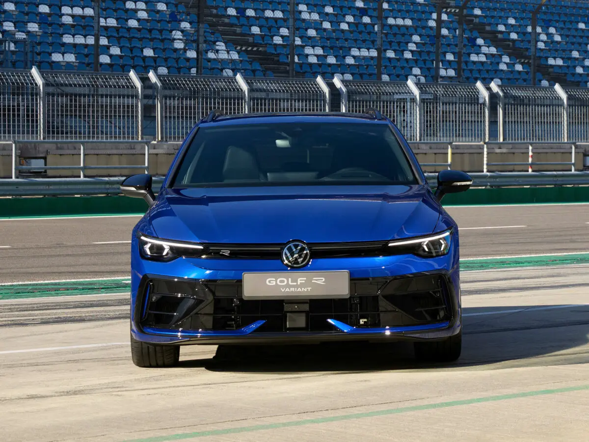 Volkswagen Golf R VIII Рестайлинг Универсал 5 дв. — сүрөт 3