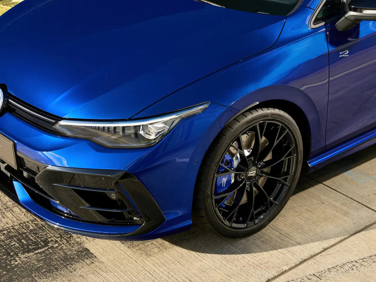 Volkswagen Golf R VIII Рестайлинг Универсал 5 дв. — сүрөт 10