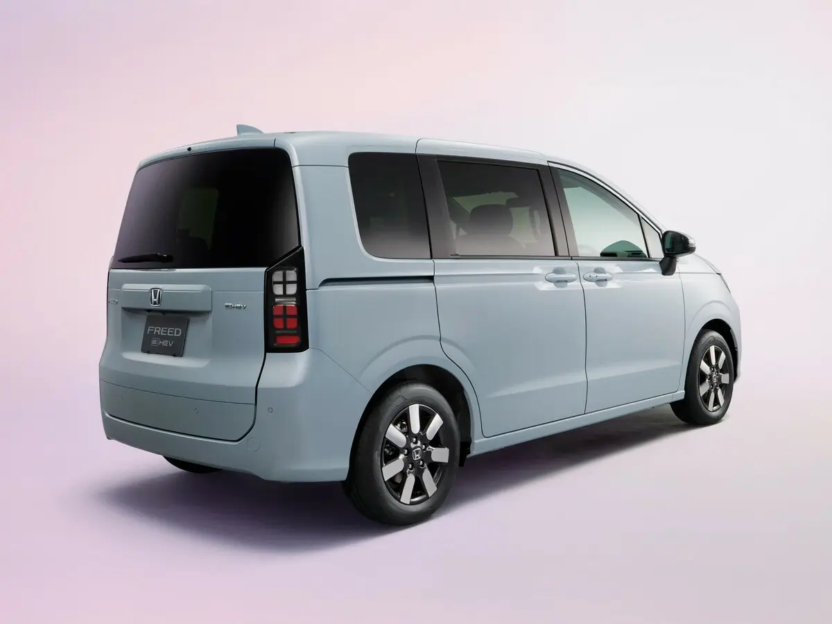 Honda Freed III Компактвэн Air — photo 3