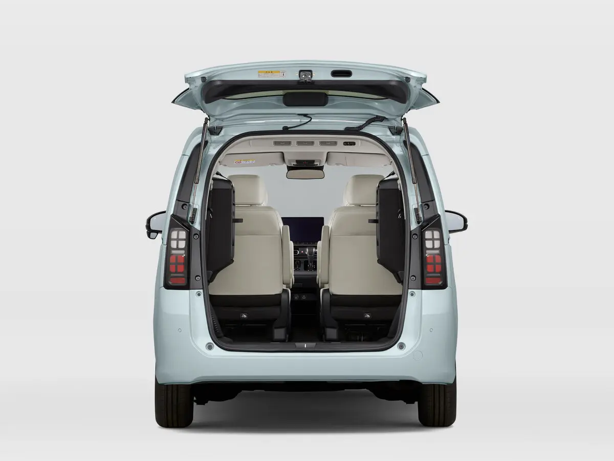 Honda Freed III Компактвэн Air — photo 9