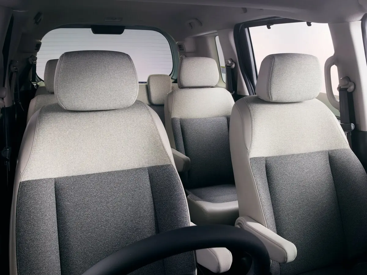Honda Freed III Компактвэн Air — photo 11