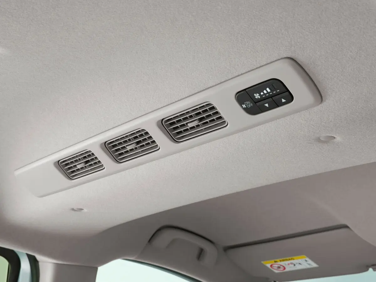 Honda Freed III Компактвэн Air — photo 12
