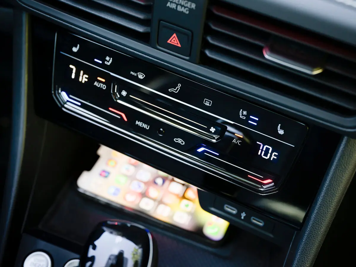 Volkswagen Jetta VII Рестайлинг 2 Седан — фото 16