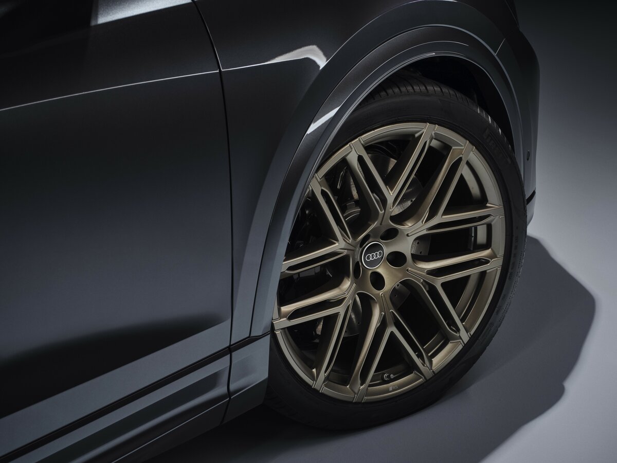 Audi RS Q8 I Рестайлинг Внедорожник 5 дв.