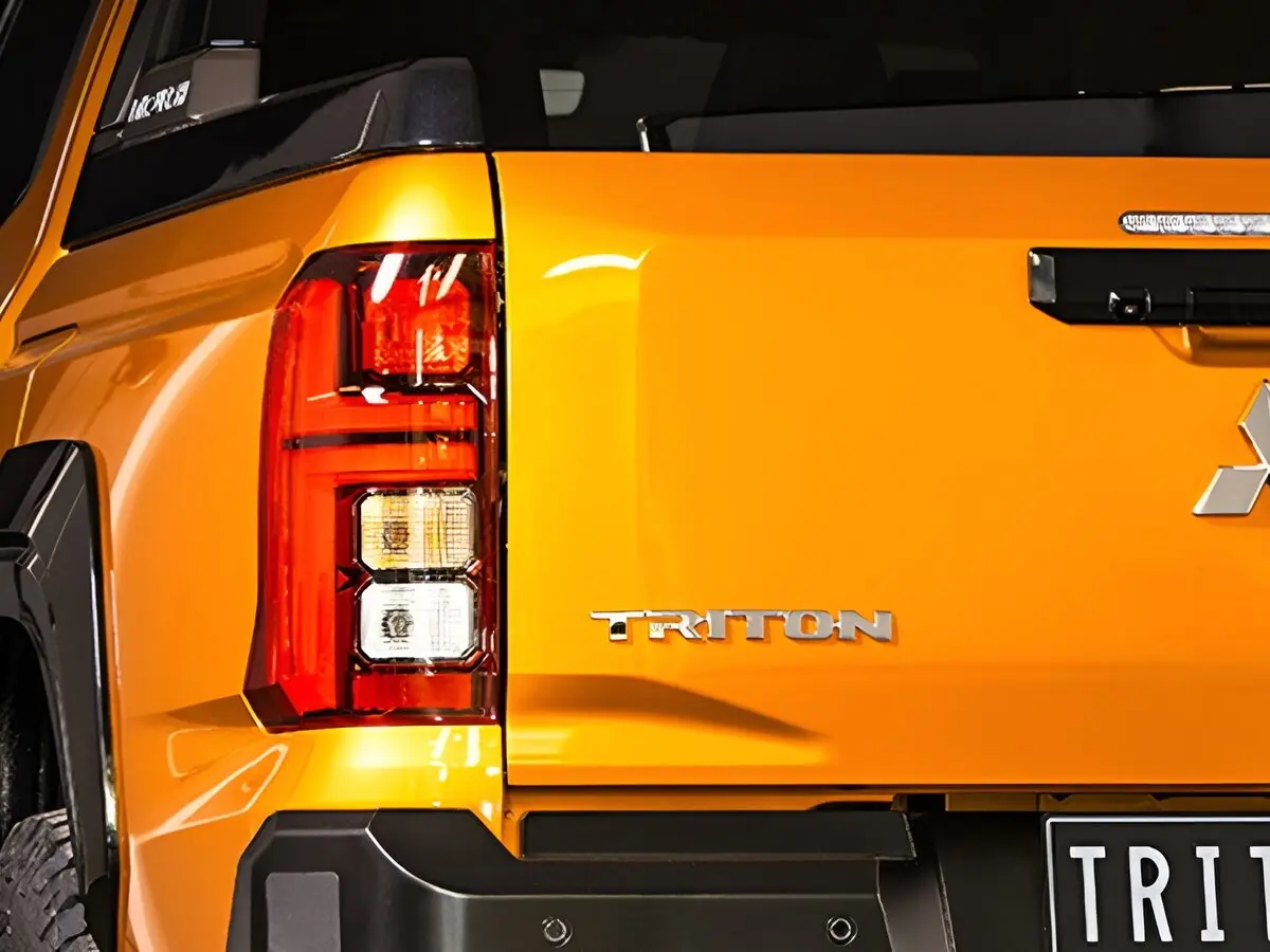 Mitsubishi Triton VI Пикап Полуторная кабина — сүрөт 8