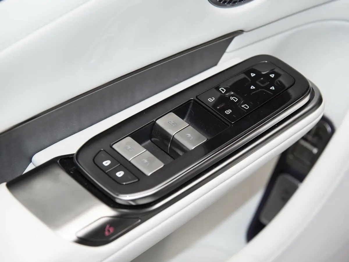 BYD Yangwang U7 2024 – н.в. Седан — сүрөт 10
