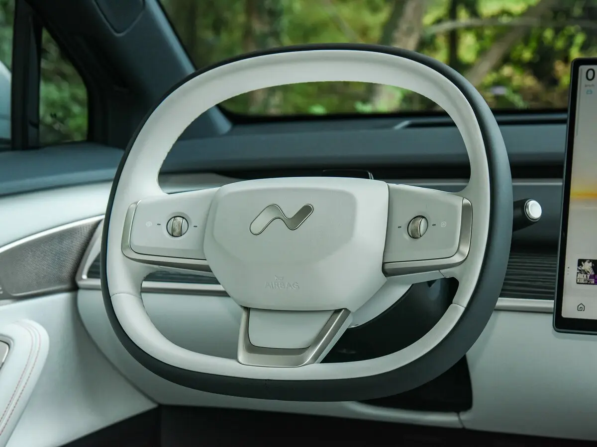 Nio Onvo L60 I Внедорожник 5 дв. — photo 8
