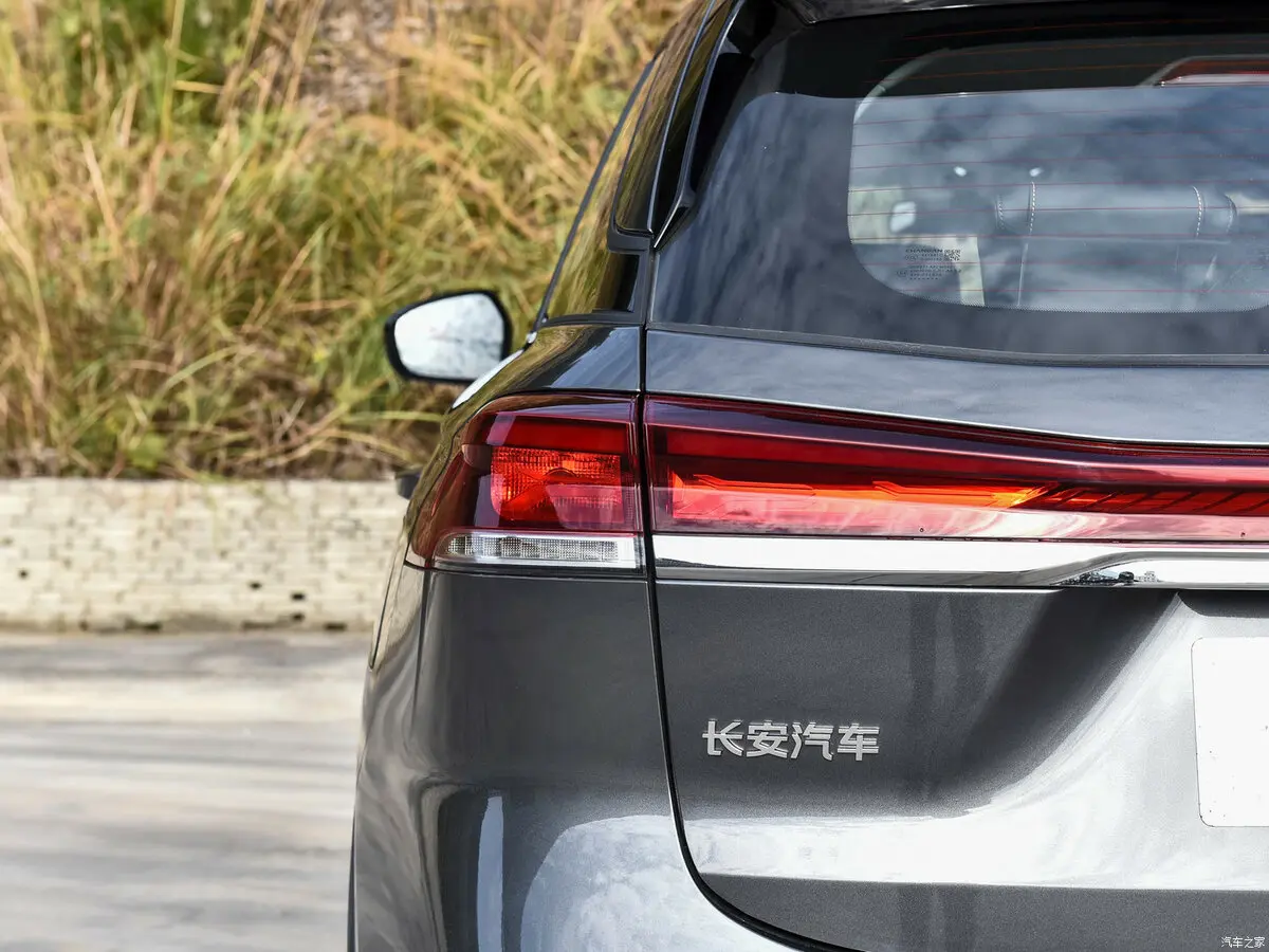 Changan X7 Plus 2024 – н.в. Внедорожник 5 дв. — сүрөт 18