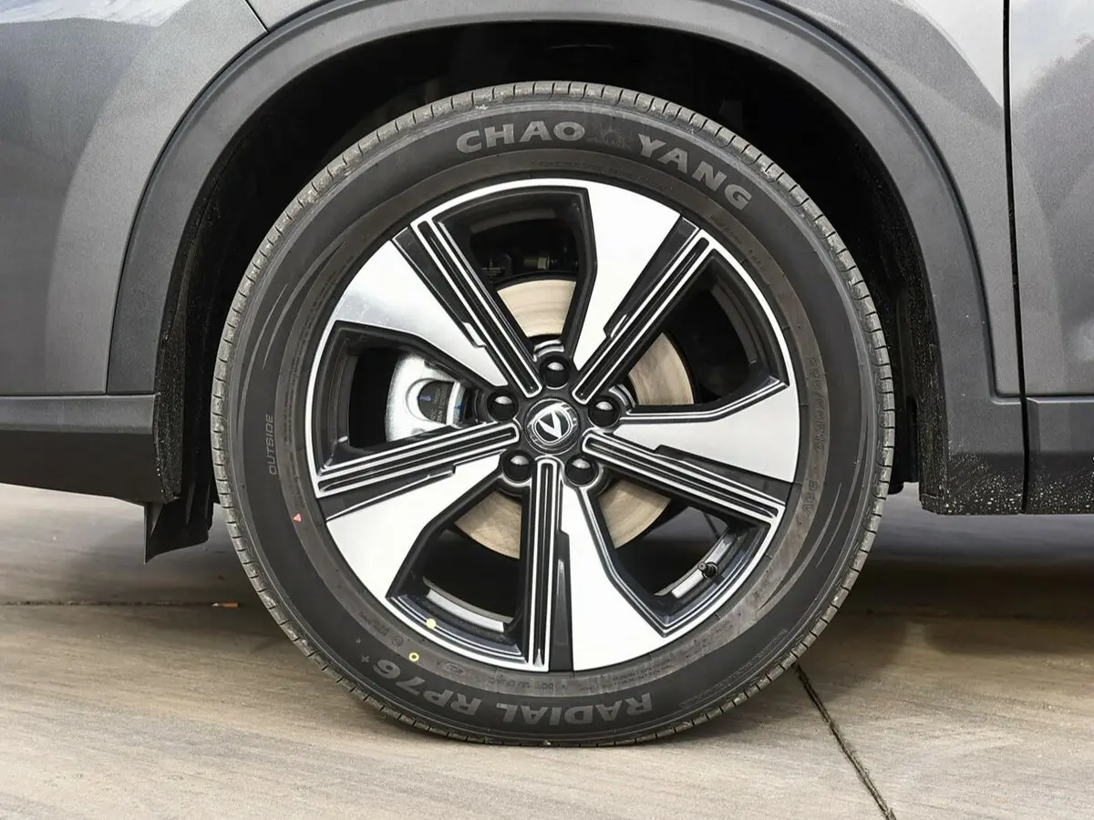 Changan X7 Plus 2024 – н.в. Внедорожник 5 дв. — сүрөт 20
