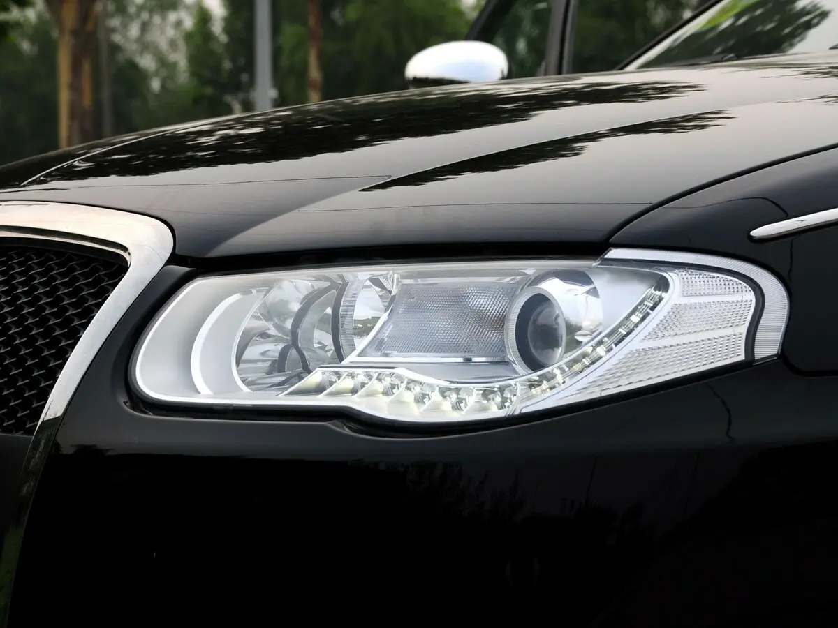 Roewe 750 2006 – 2016 Седан — сүрөт 11