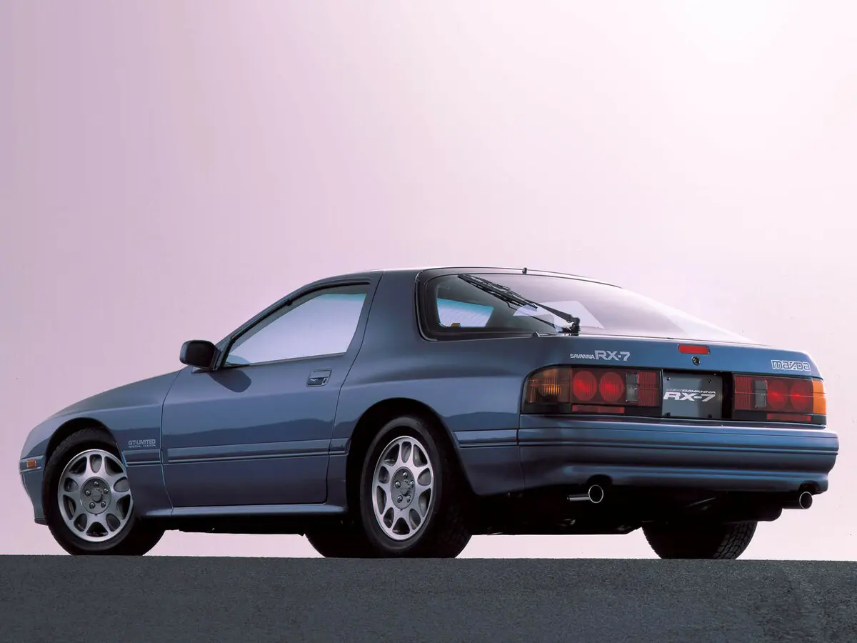 Mazda Savanna RX-7 II (FC) Рестайлинг Купе — сүрөт 3