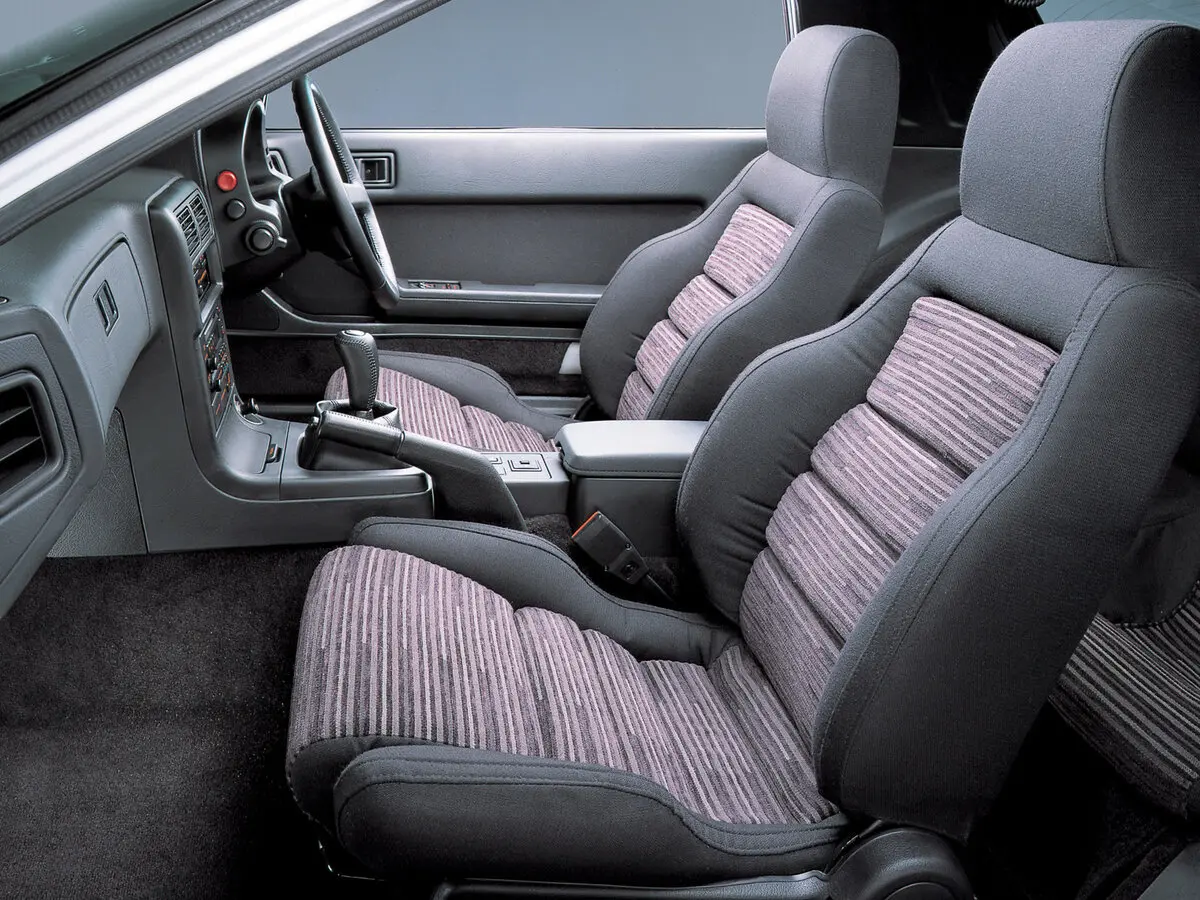 Mazda Savanna RX-7 II (FC) Рестайлинг Купе — сүрөт 5