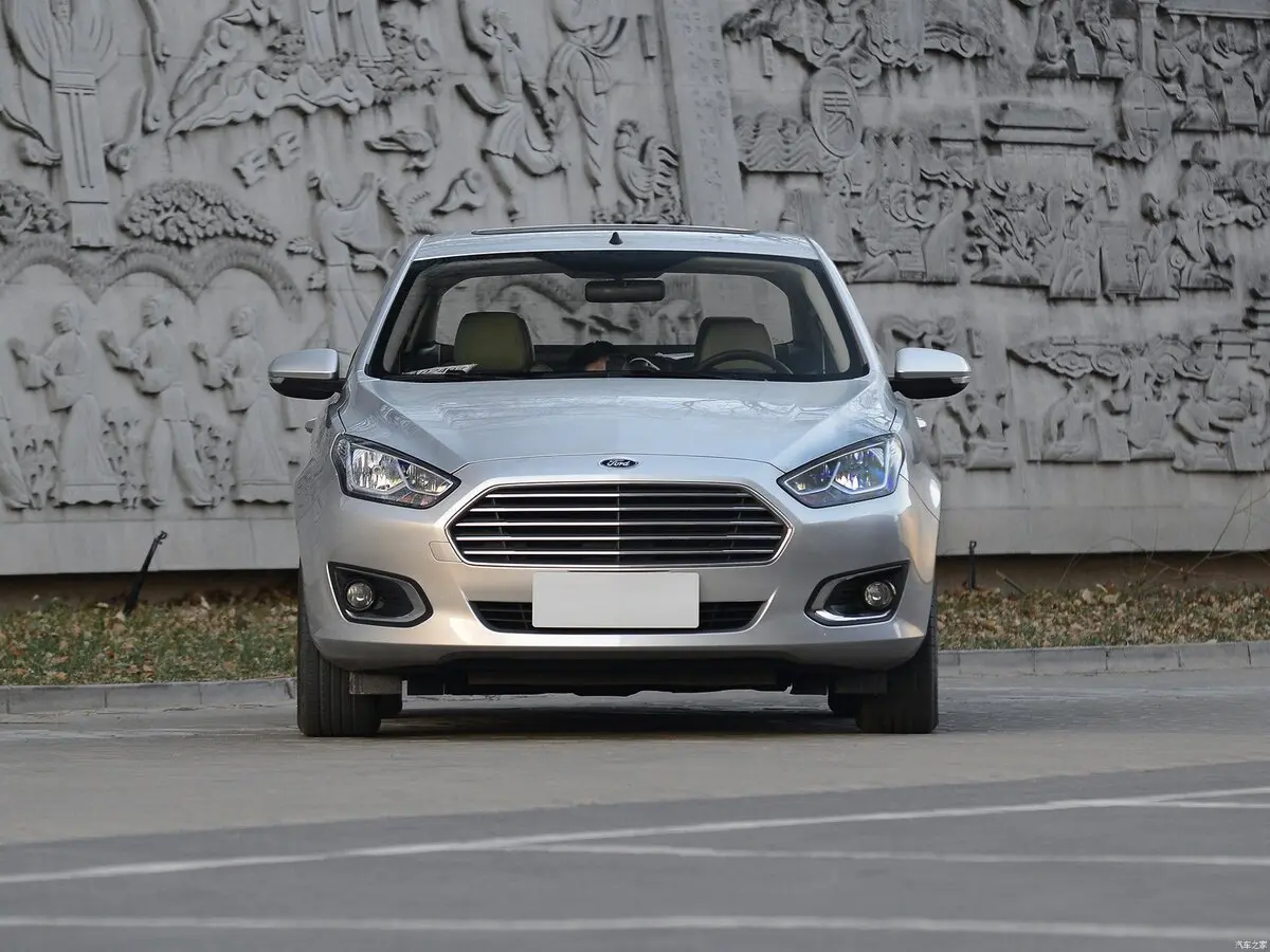 Ford Escort VI Седан — сүрөт 3