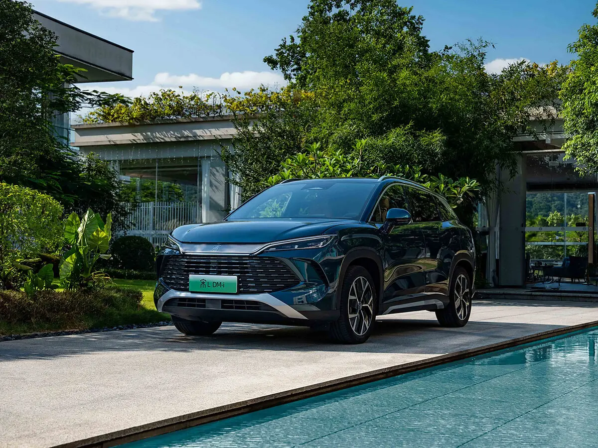 BYD Song L 2023 – н.в. Внедорожник 5 дв. DM-i