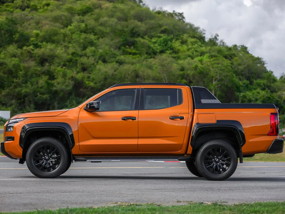 Mitsubishi Triton VI Пикап Двойная кабина Athlete — сүрөт 2