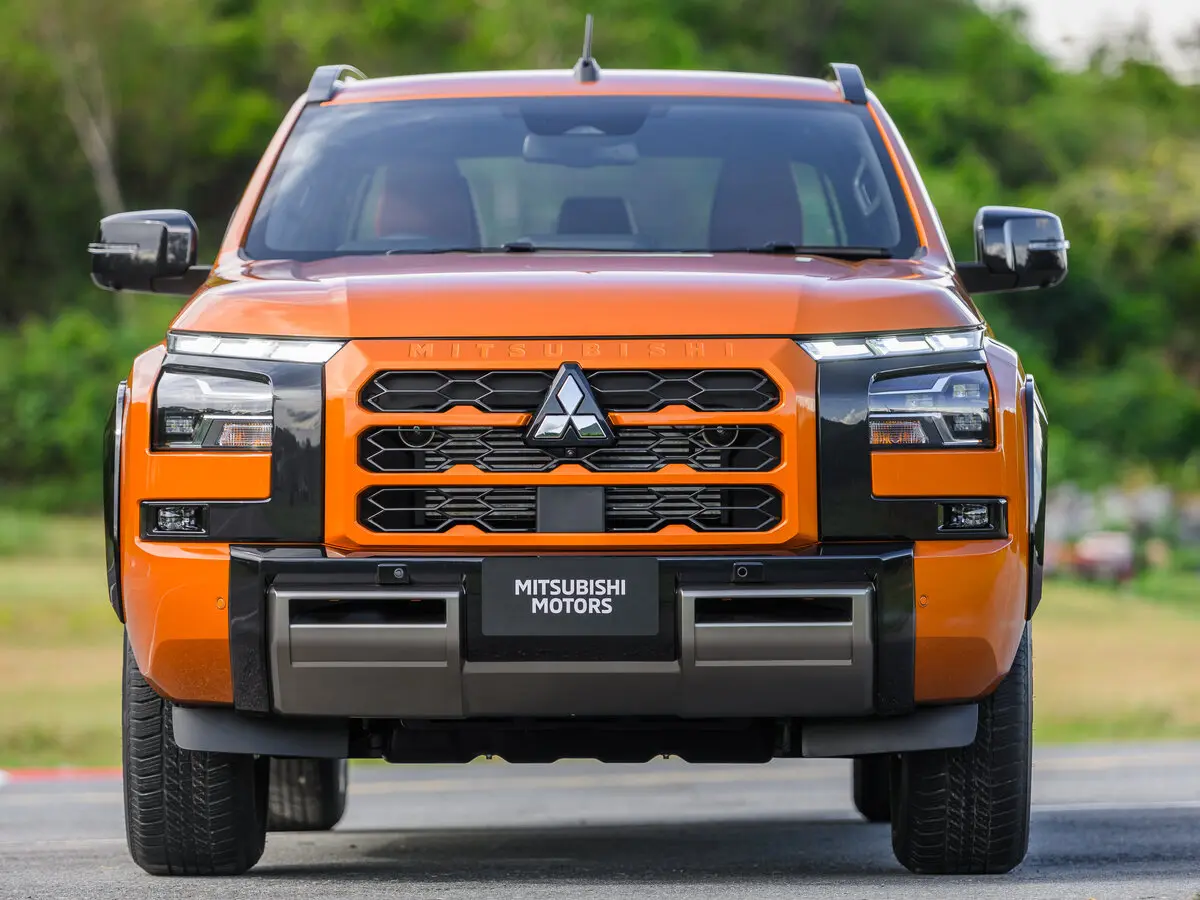 Mitsubishi Triton VI Пикап Двойная кабина Athlete — сүрөт 3