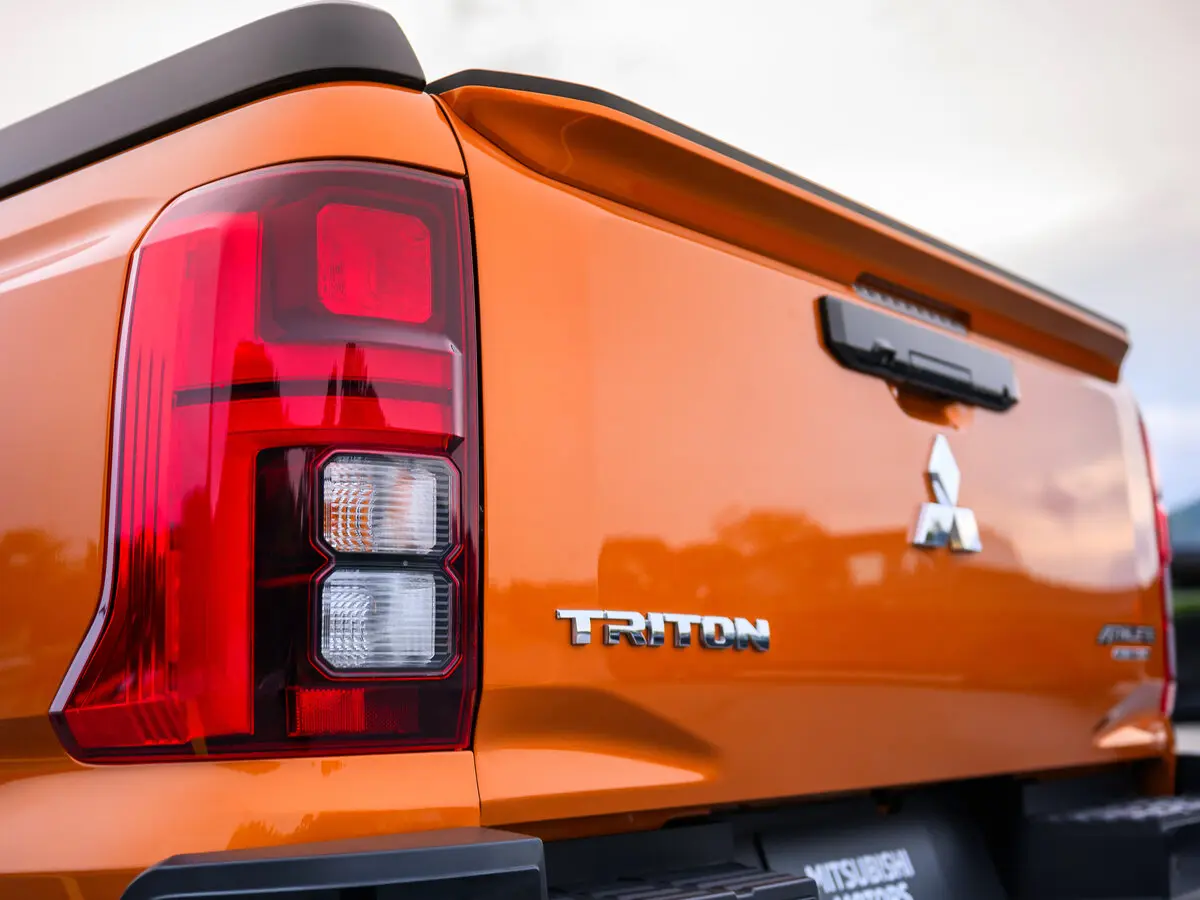 Mitsubishi Triton VI Пикап Двойная кабина Athlete — сүрөт 17