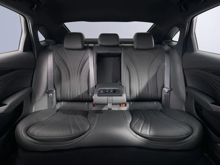 Geely Preface I Седан — photo 10