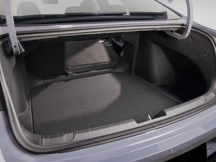 Geely Preface I Седан — photo 11