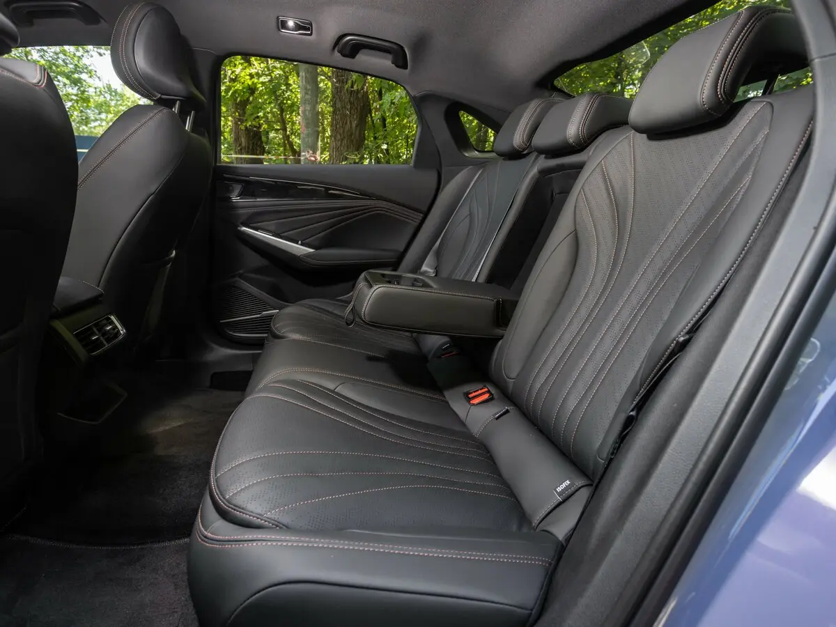 Geely Preface I Седан — photo 27