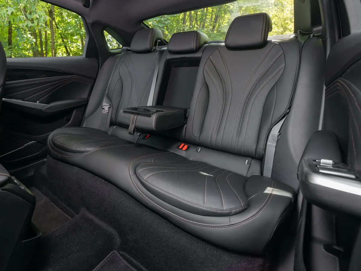 Geely Preface I Седан — photo 28