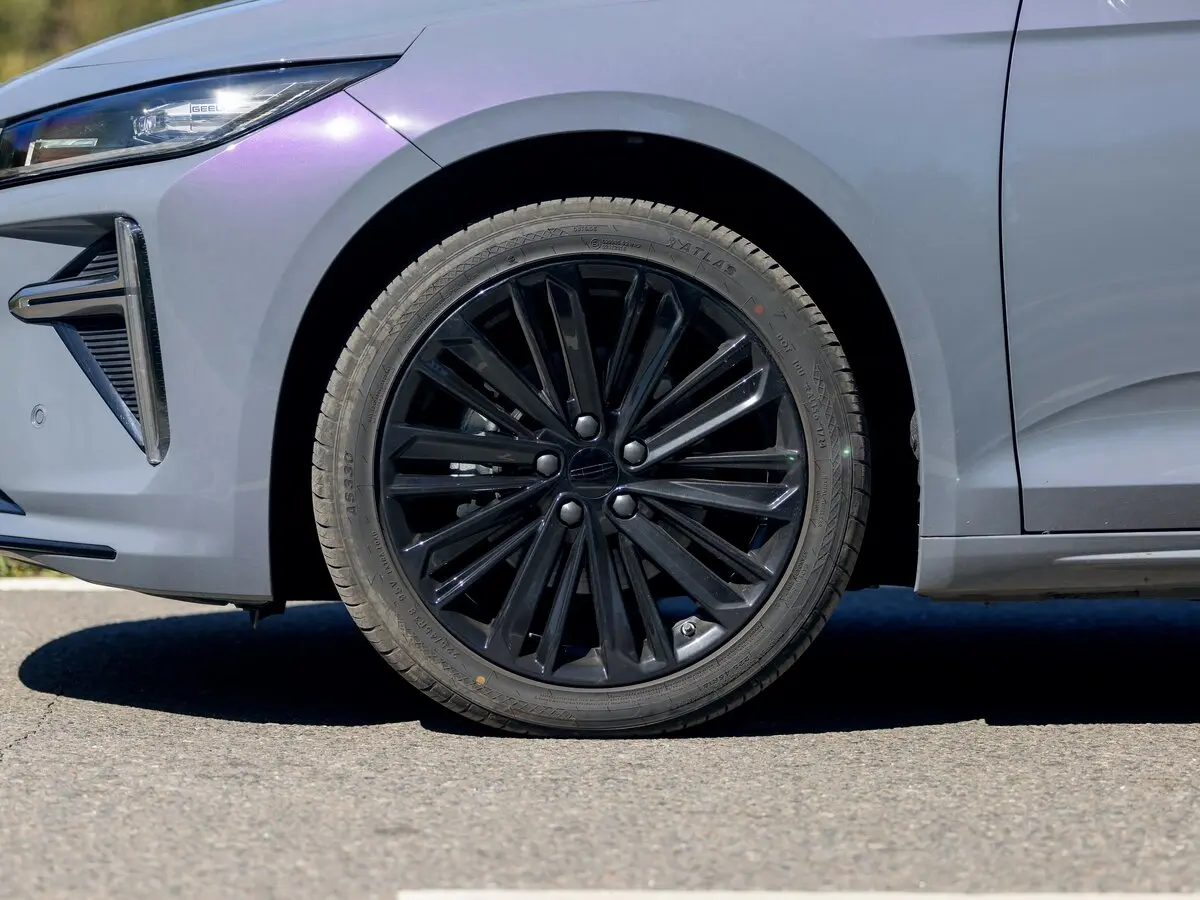 Geely Preface I Седан — photo 37