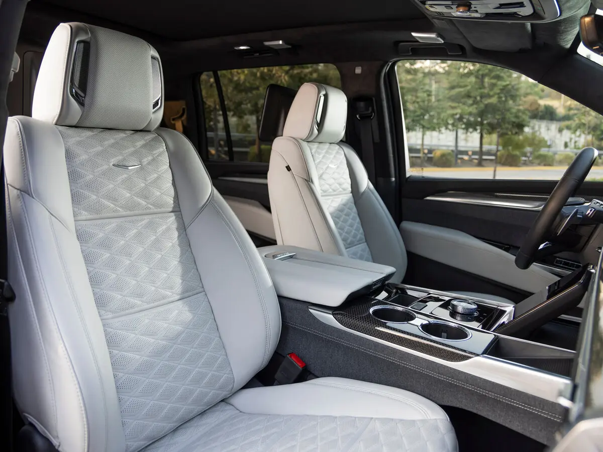 Cadillac Escalade V Рестайлинг Внедорожник 5 дв. ESV — сүрөт 9