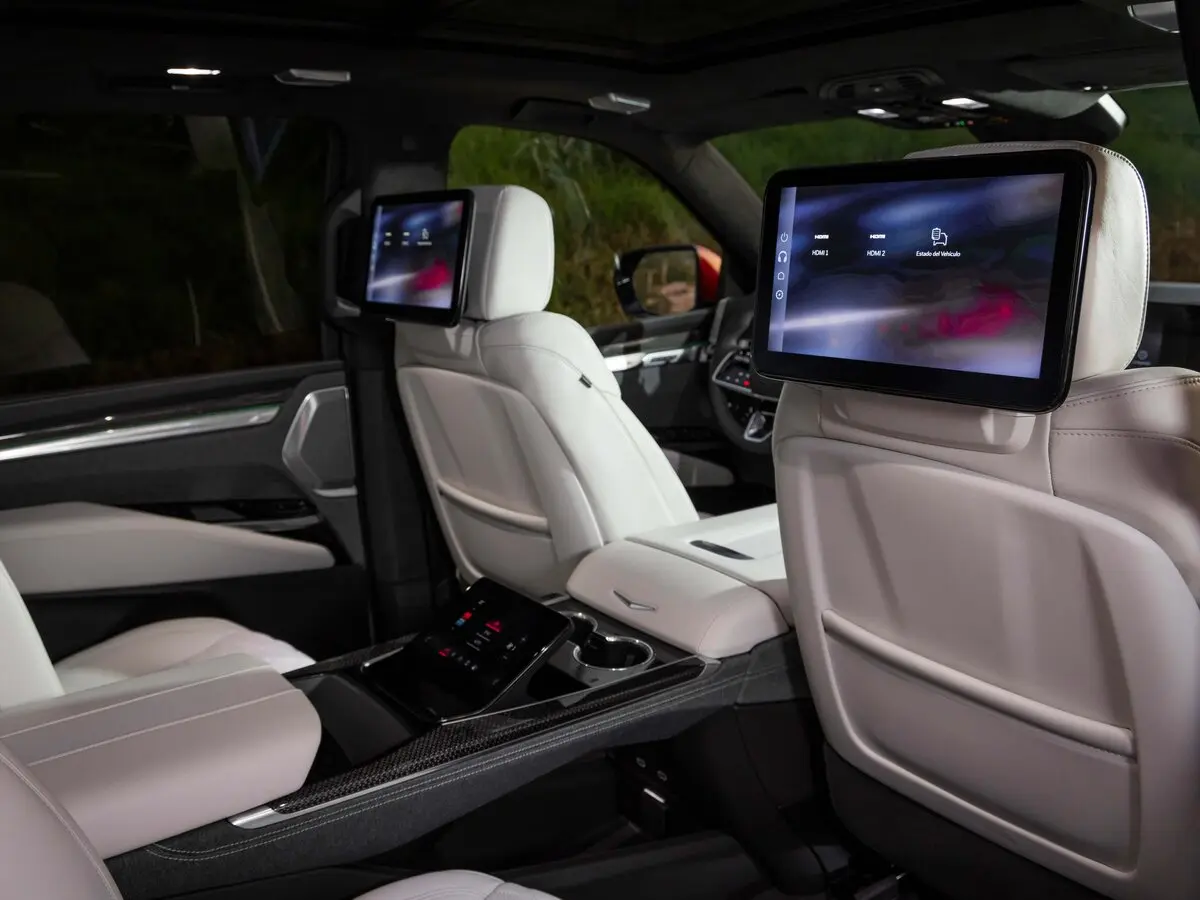 Cadillac Escalade V Рестайлинг Внедорожник 5 дв. ESV — сүрөт 10