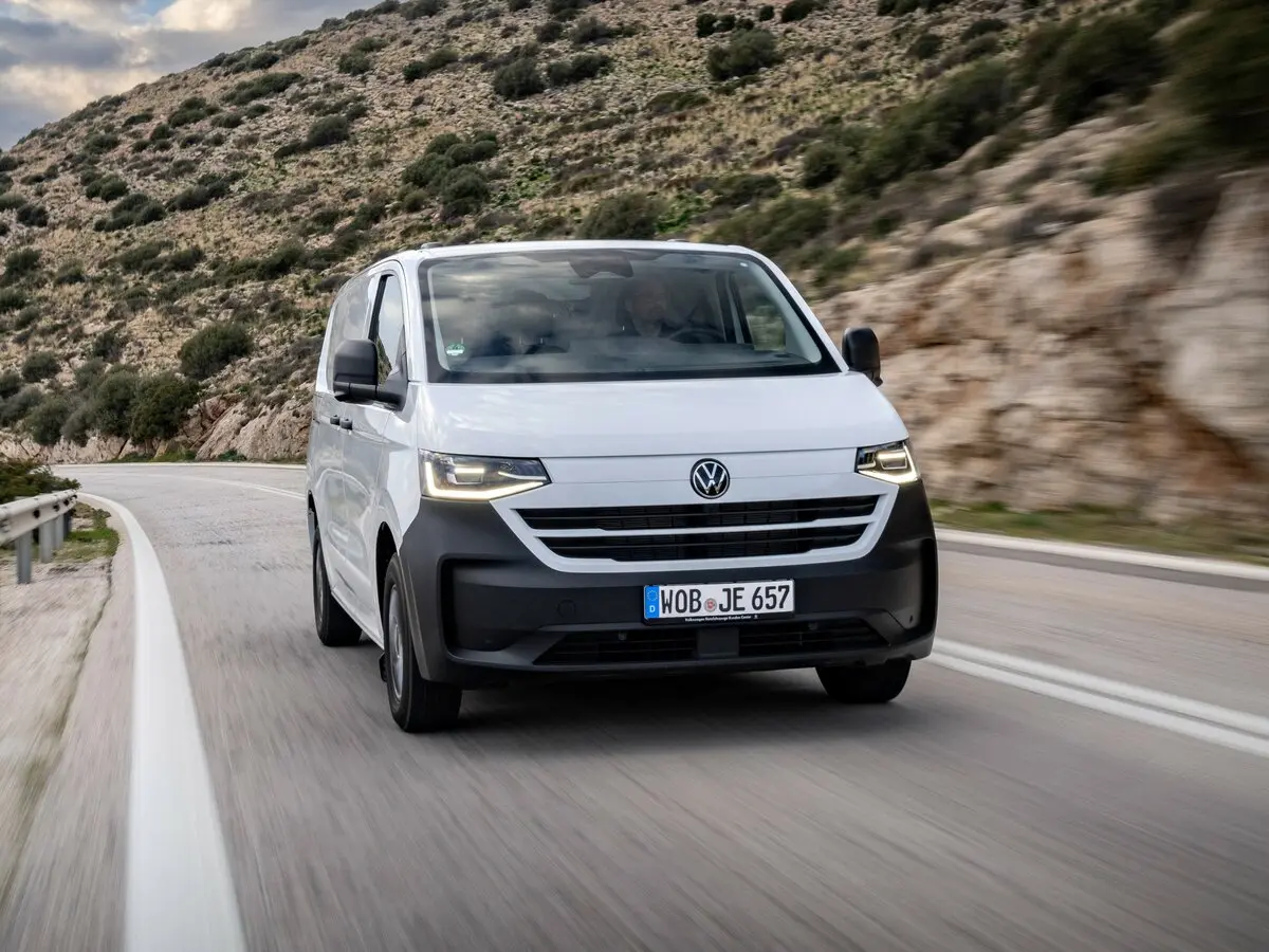 Volkswagen Transporter T7 Фургон — сүрөт 3