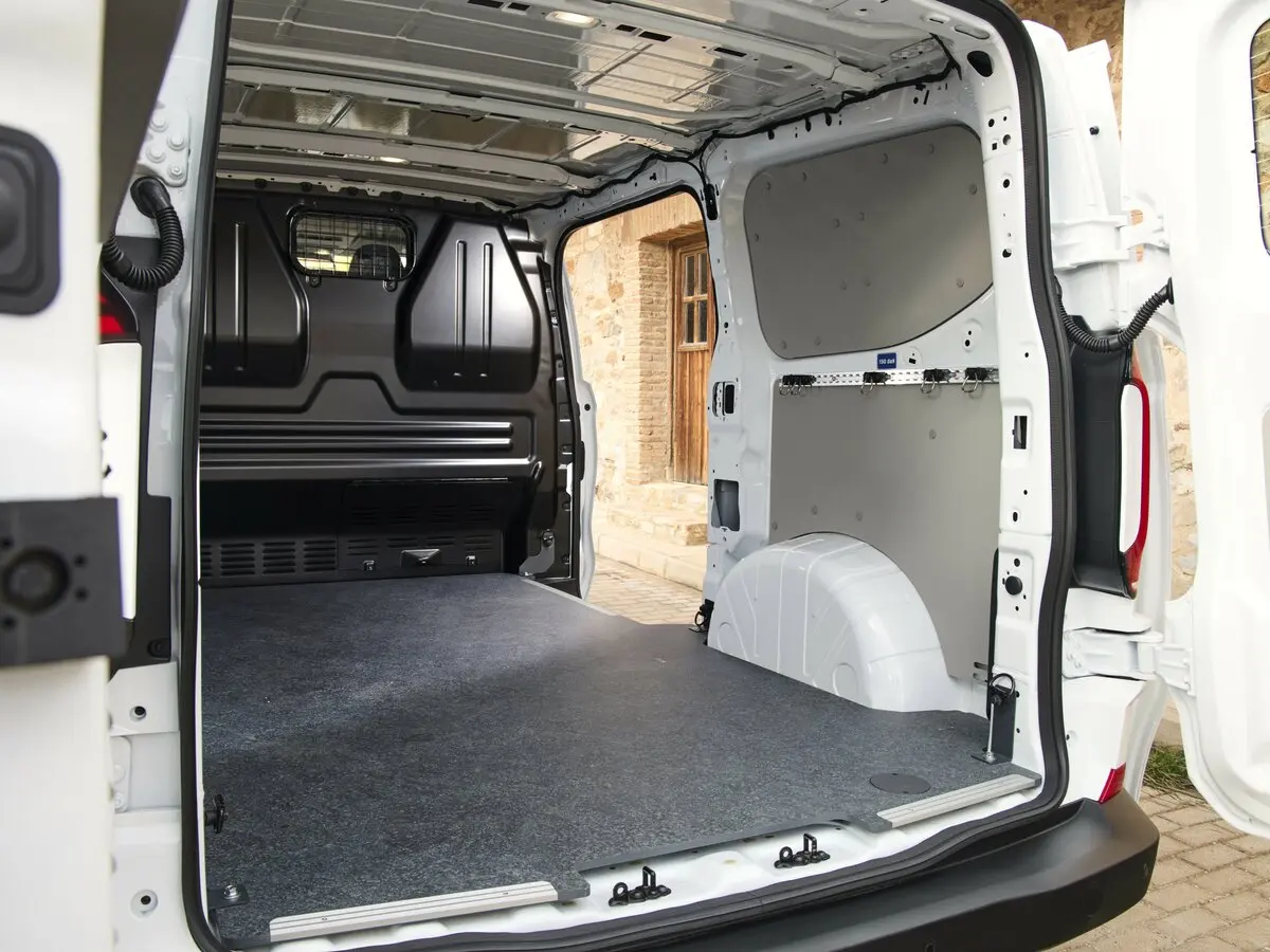 Volkswagen Transporter T7 Фургон — сүрөт 8