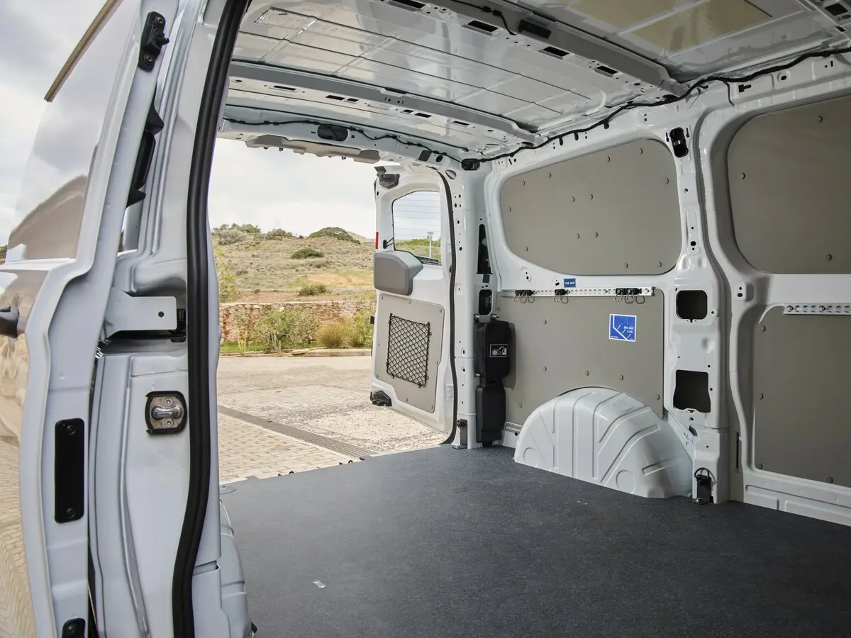 Volkswagen Transporter T7 Фургон — сүрөт 10