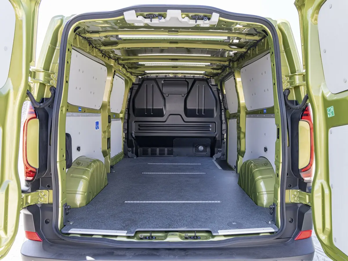 Volkswagen Transporter T7 Фургон Long — сүрөт 8