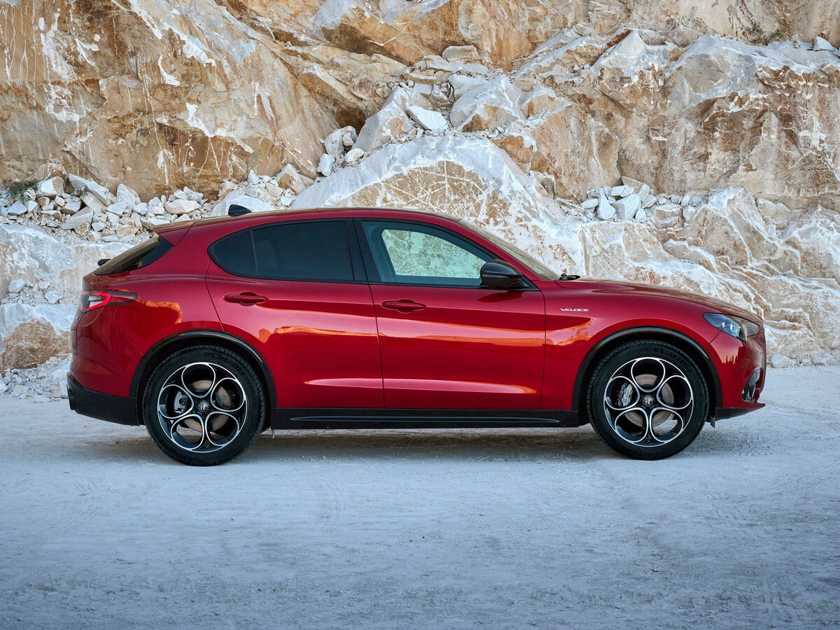 Alfa Romeo Stelvio I Рестайлинг 2 Внедорожник 5 дв. — фото 2