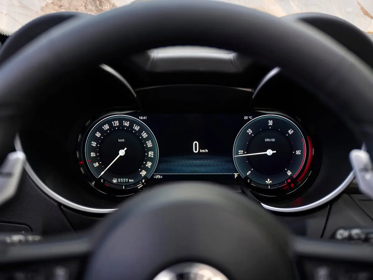 Alfa Romeo Stelvio I Рестайлинг 2 Внедорожник 5 дв. — сүрөт 7