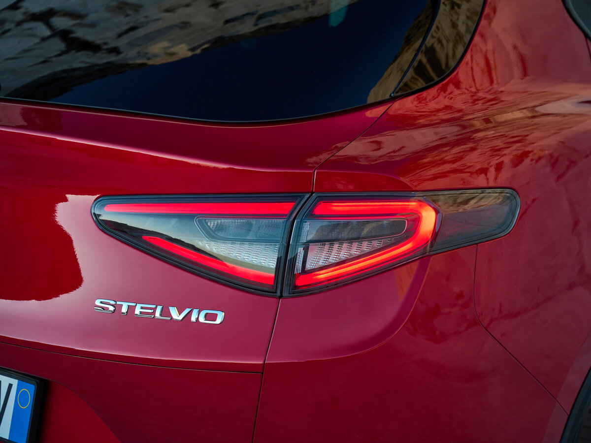 Alfa Romeo Stelvio I Рестайлинг 2 Внедорожник 5 дв.