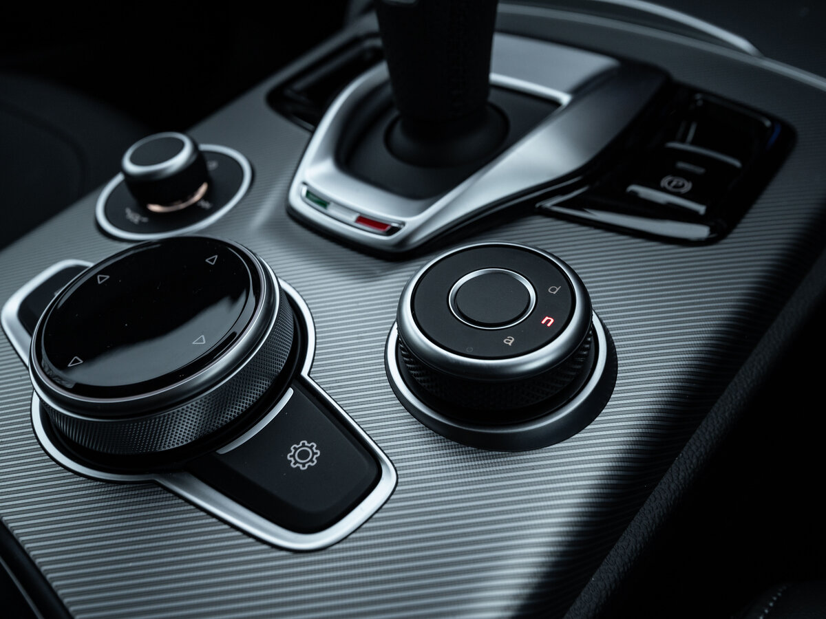 Alfa Romeo Stelvio I Рестайлинг 2 Внедорожник 5 дв.