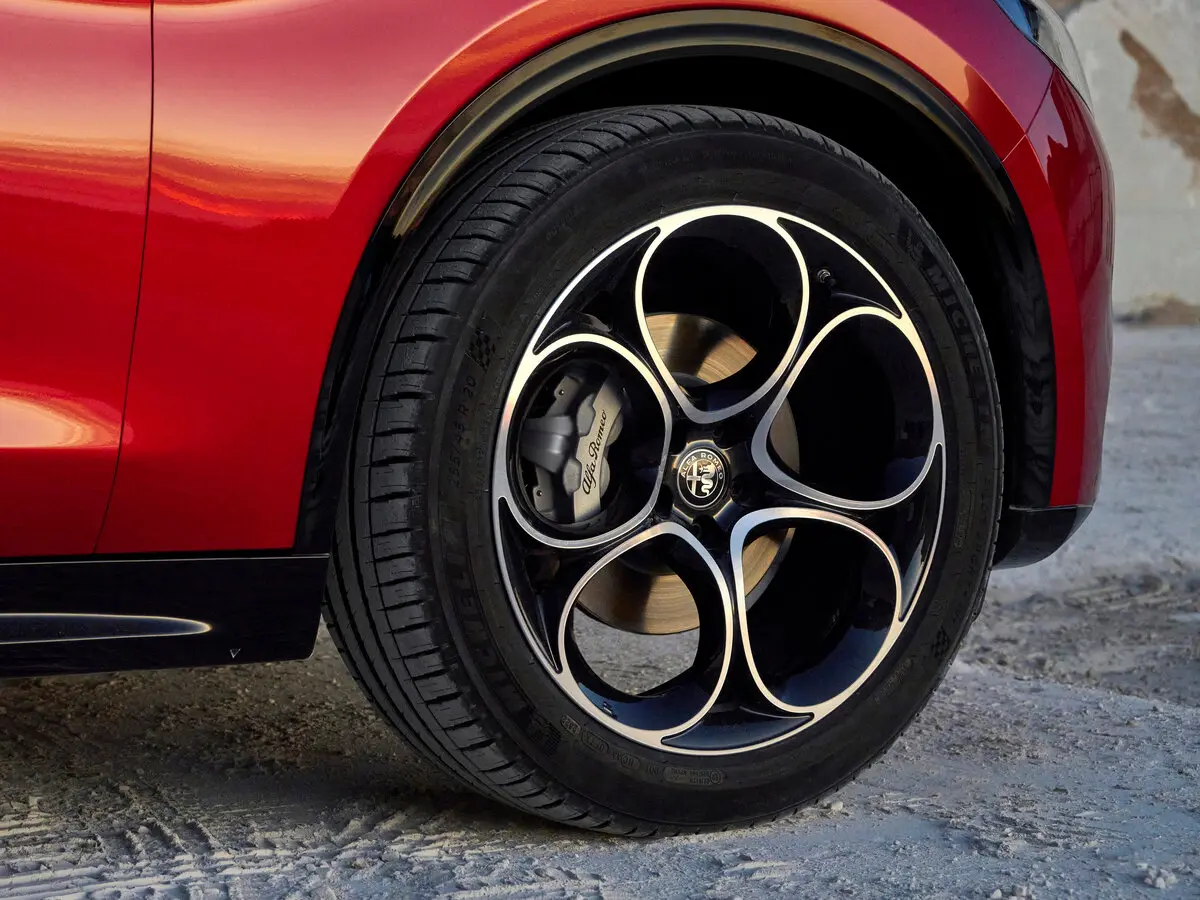 Alfa Romeo Stelvio I Рестайлинг 2 Внедорожник 5 дв. — сүрөт 15