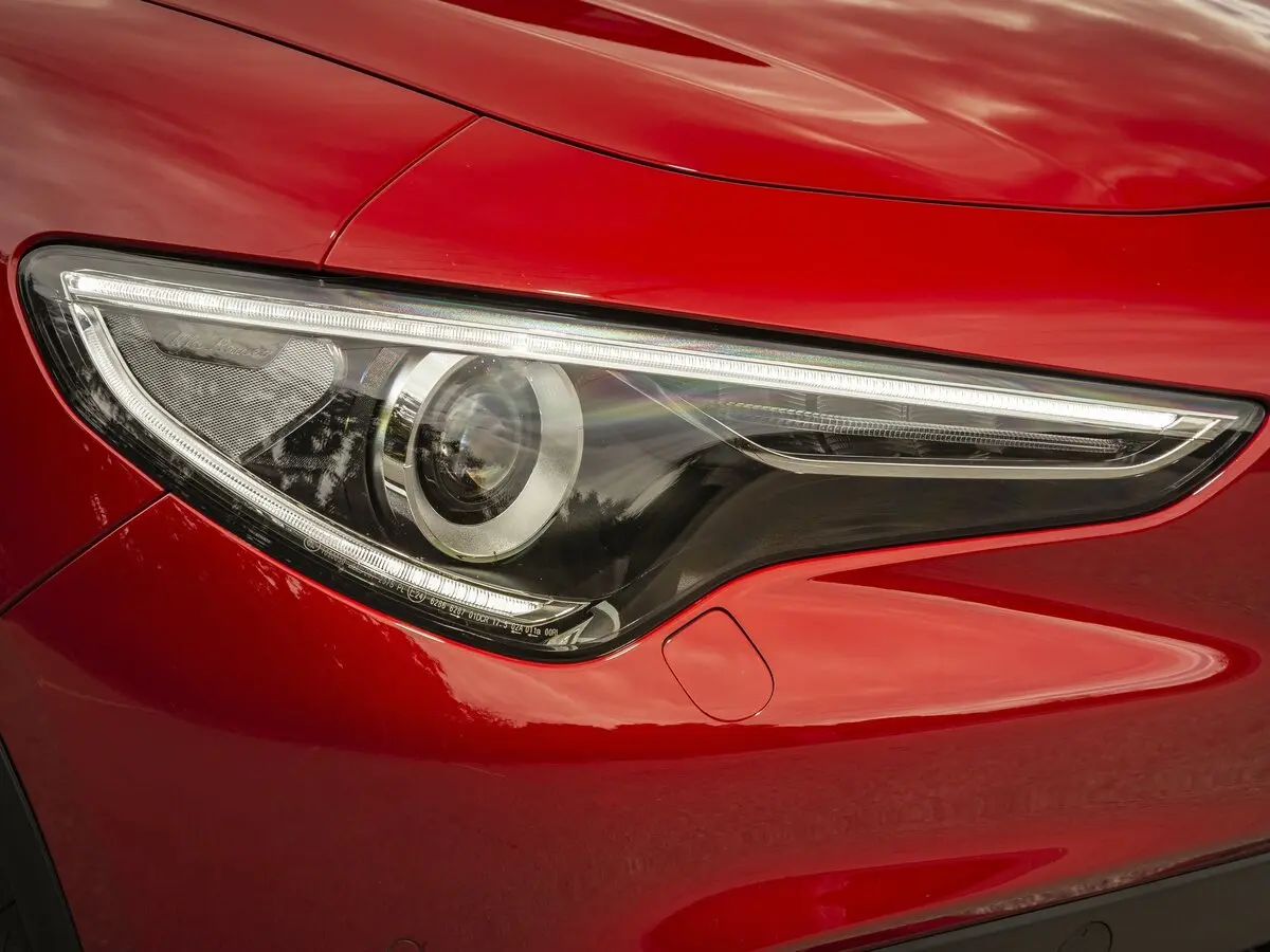Alfa Romeo Stelvio I Рестайлинг Внедорожник 5 дв. — сүрөт 12