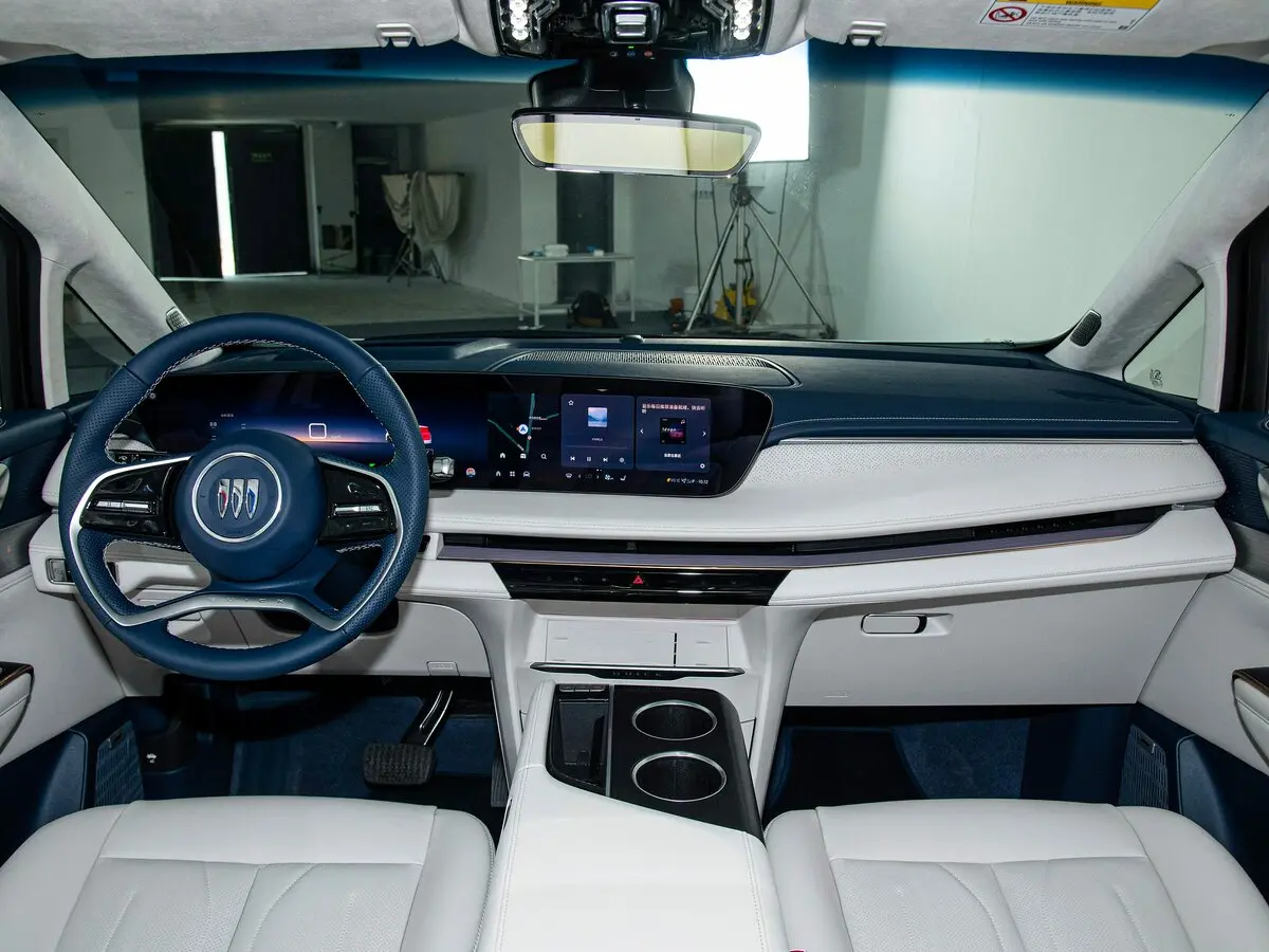 Buick GL8 IV Century Минивэн PHEV — сүрөт 6